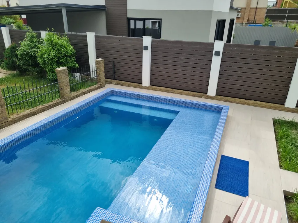 Коттедж Коттедж Аппартаменты с бассейном — Сириус