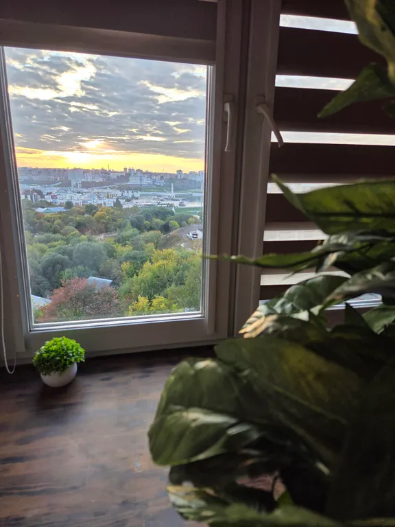 Студия с дизайнерским ремонтом в центре города