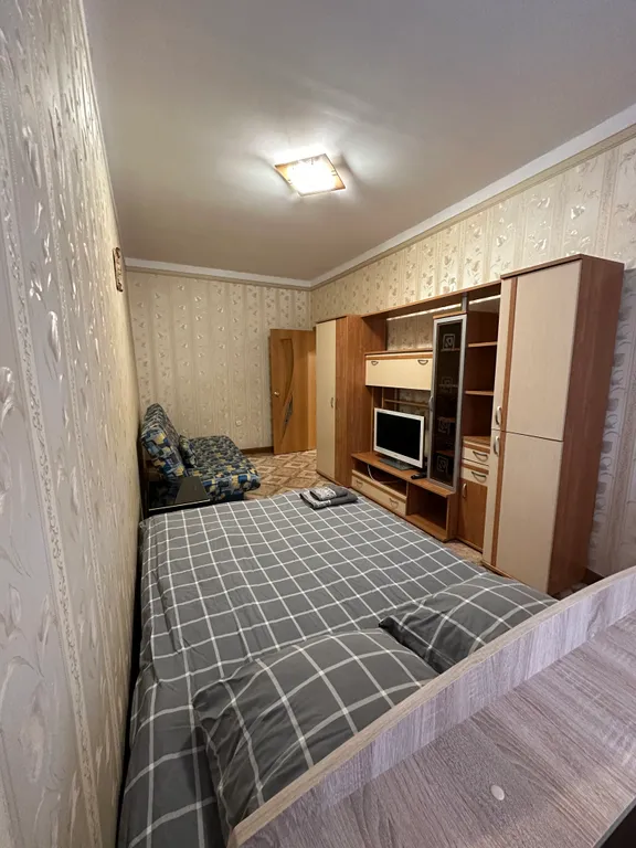 Квартира с тремя раздельными комнатами в центре