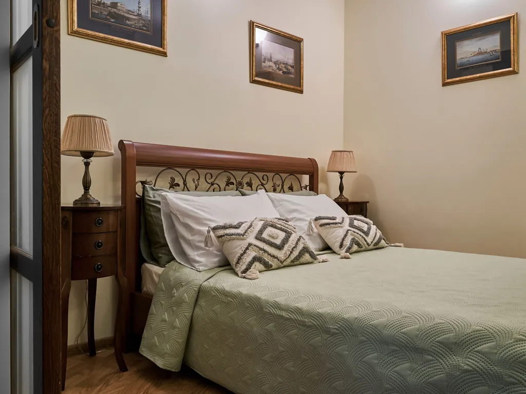 Апартаменты Кареты и Лошади с тремя спальнями рядом с Эрмитажем