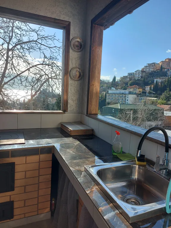 Апартаменты с шикарным видом на море и горы