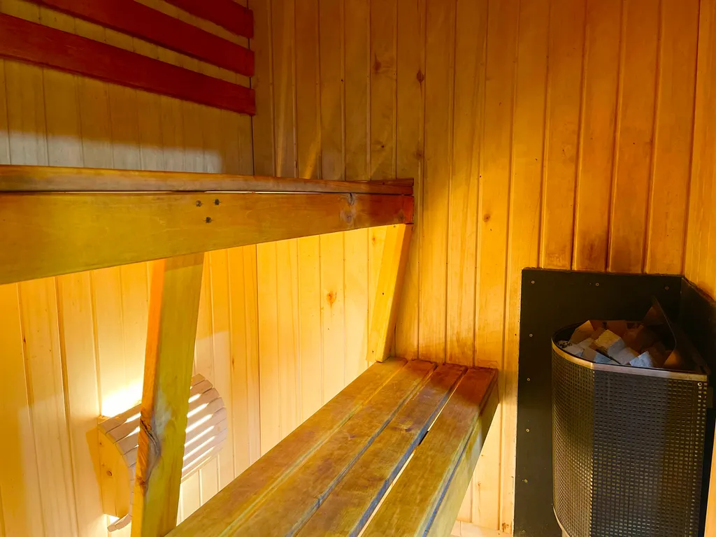 Большой загородный дом