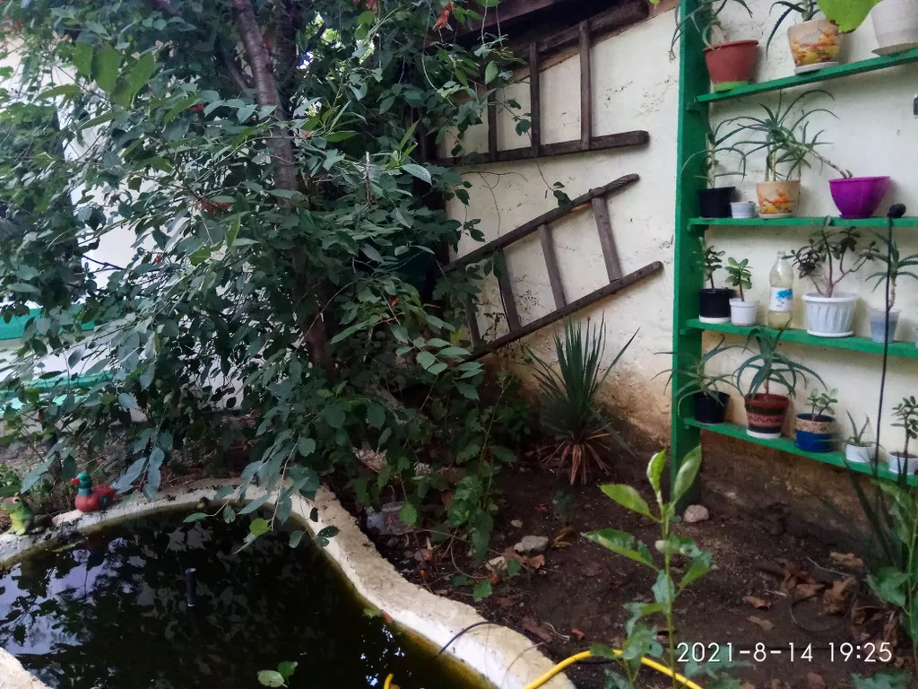 Комната с кондиционером на мансардном этаже