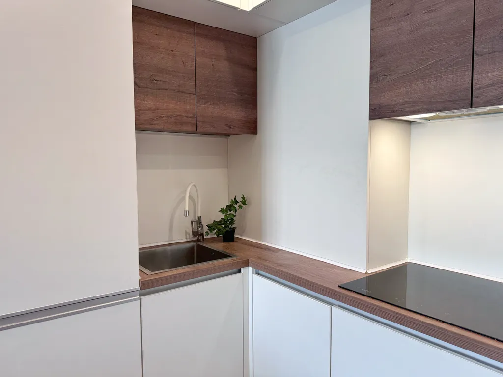 Стильная 2-комнатная квартира-студия в новом доме на берегу реки Вятка