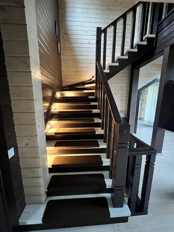 Дом на берегу маны