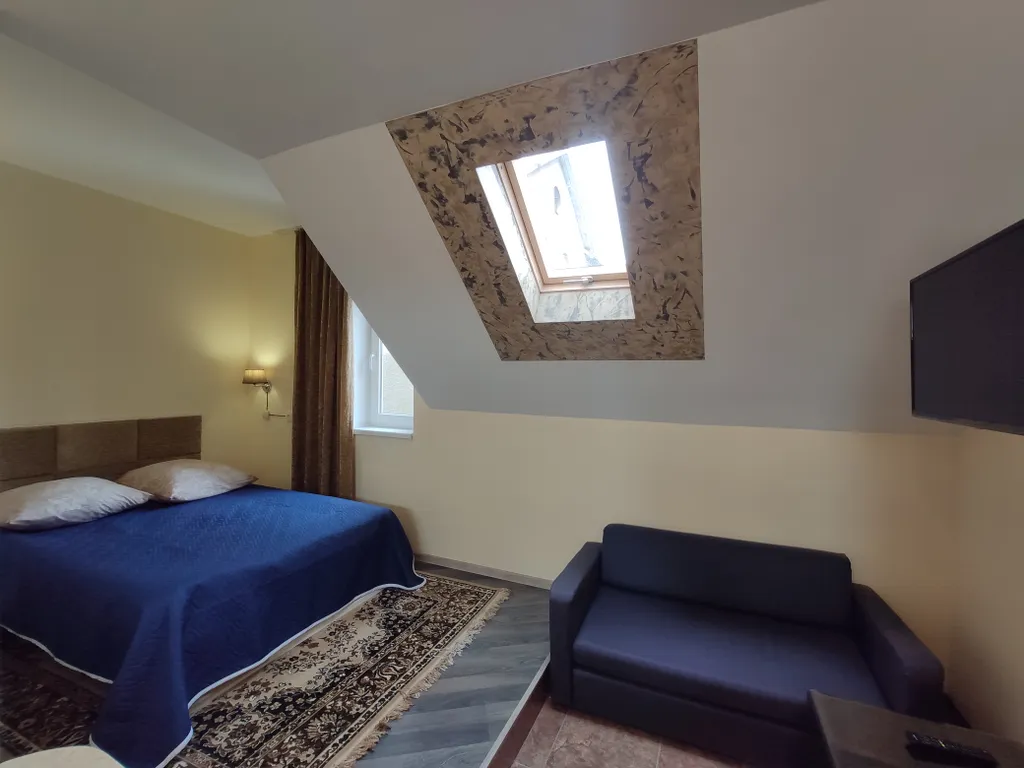 Квартира Уютная комната-студия с видом на сад — Севастополь