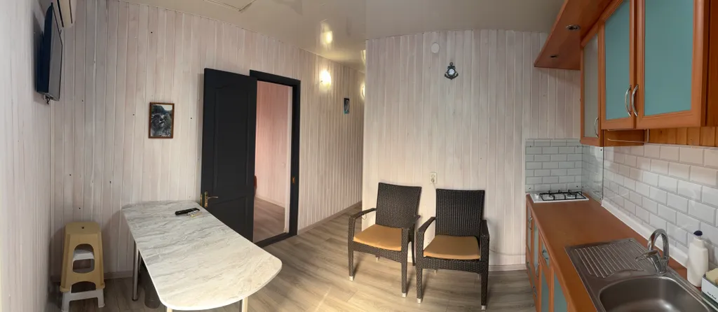 Номера в центре посёлка для семейного отдыха для большой компании