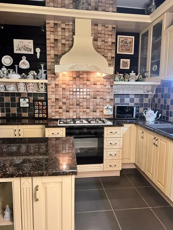 Коттедж Прекрасный новый дом на горнолыжном курорте — аренда посуточно в Яхрома