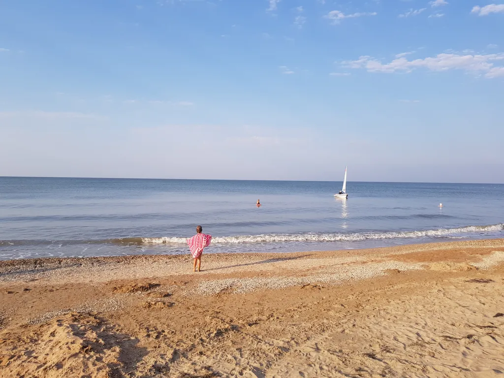 Вилла на 2 линии от моря