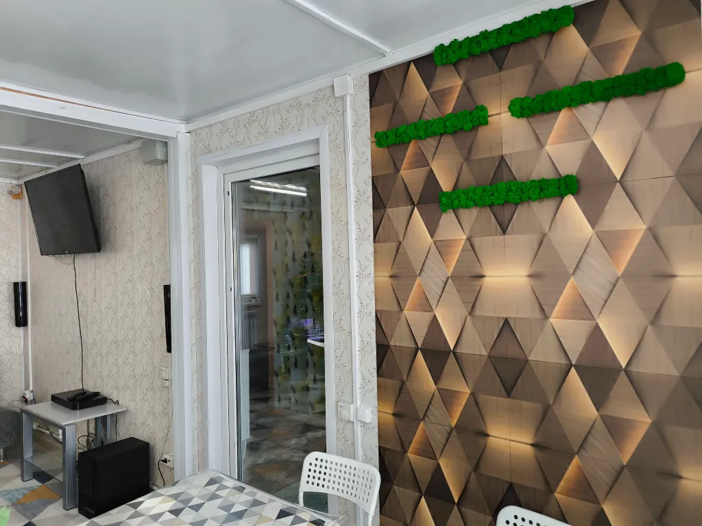 Комфортабельный 2-этажный дом с панорамным остеклением и русской баней