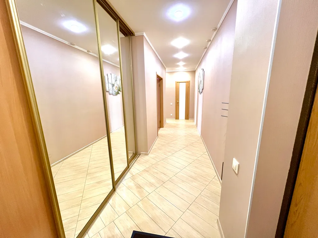 Уютная просторная двушка с видом на реку Волгу