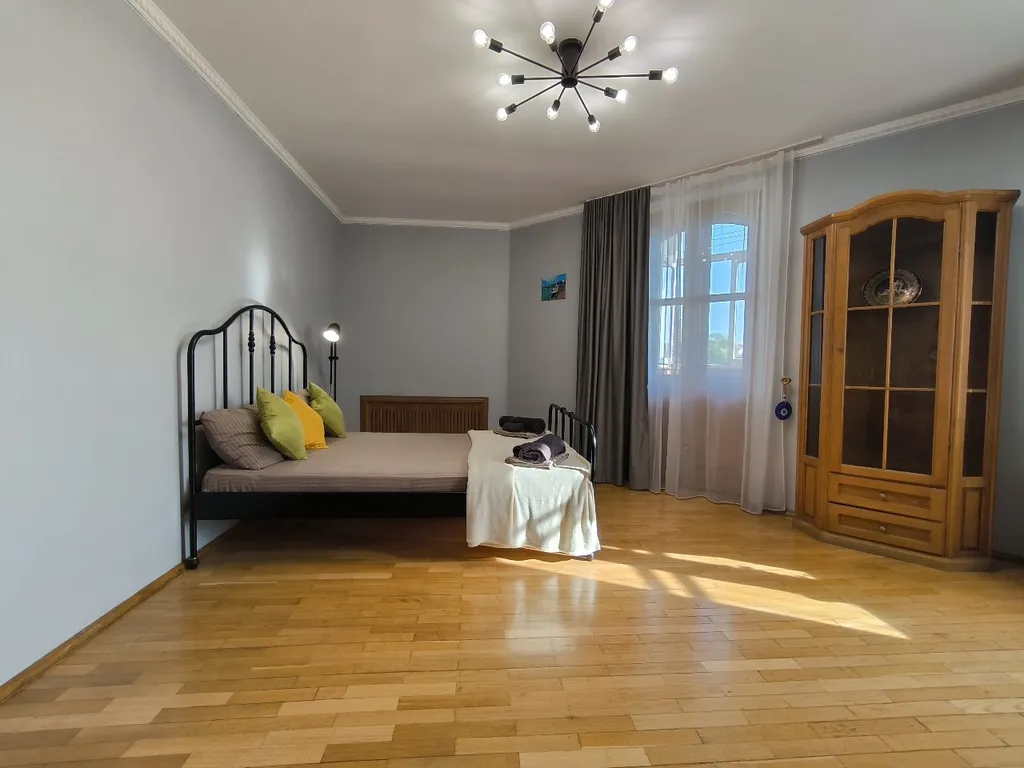 Квартира Просторная 3-комнатная квартира посуточно в центре Севастополя — Севастополь