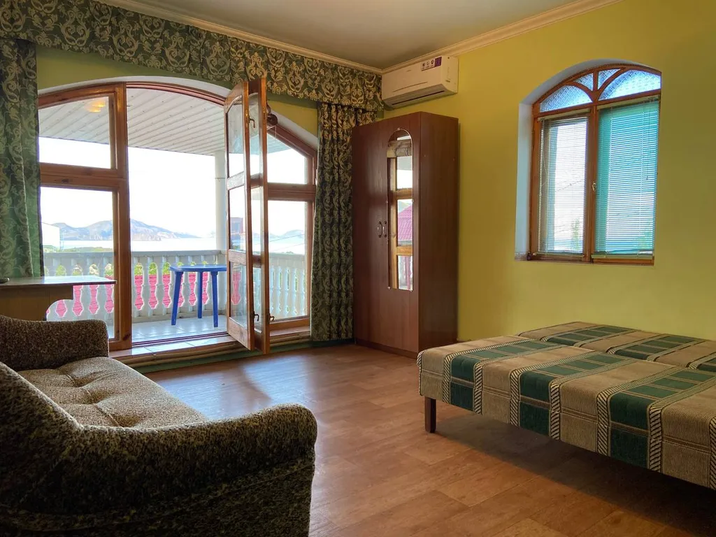 Целый видовой этаж в доме у моря «Адмиралтейство VIP»