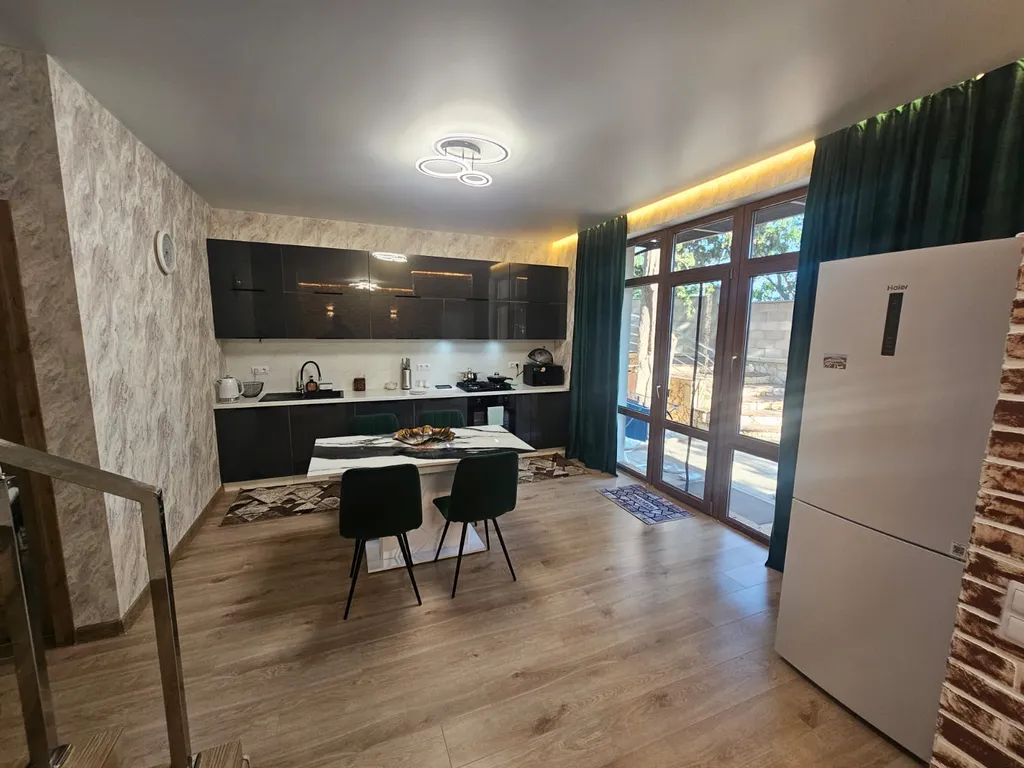 Апартаменты с видом на море для большой семьи и компании