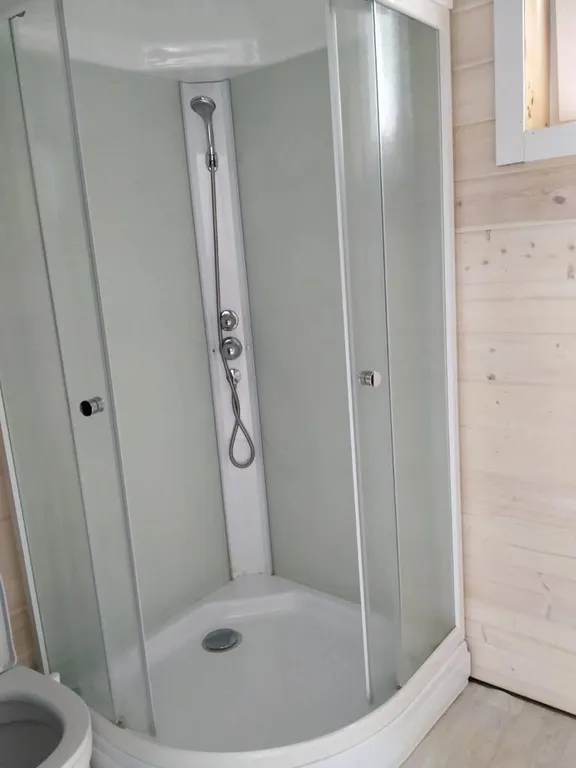 Домик на берегу реки Шексна