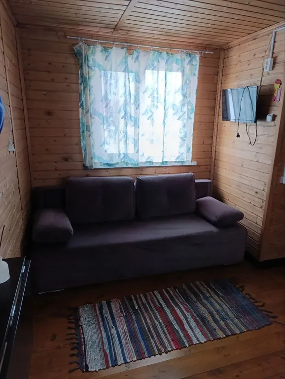 Домик на берегу для двух человек