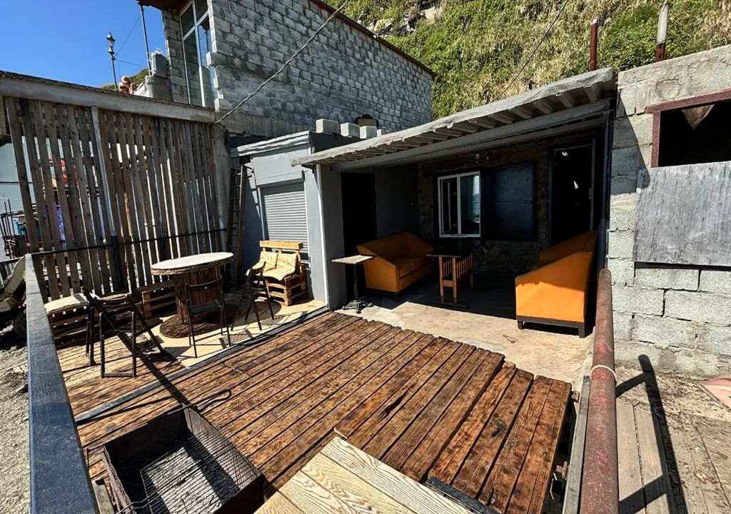 Дом с баней на дровах у моря на первой линии