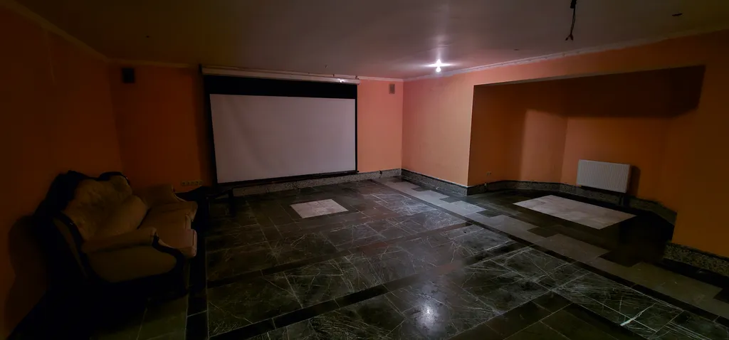 Большой дом в тихом КП