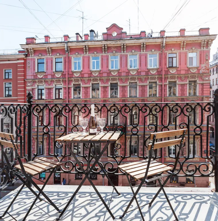 Квартира Квартира 2-ком кв в центре, бесплатная парковка, видовой балкон — Санкт-Петербург