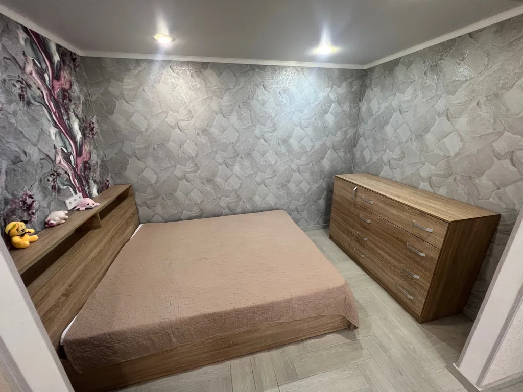 Квартира Однокомнатная квартира с хорошим ремонтом в районе рынка Универсам — Евпатория