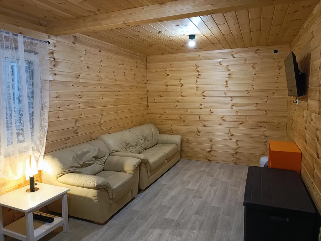 Дом с большим бассейном с видом на море