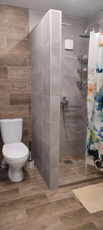 Евродвушка с отдeльной спальней и кухней с диваном