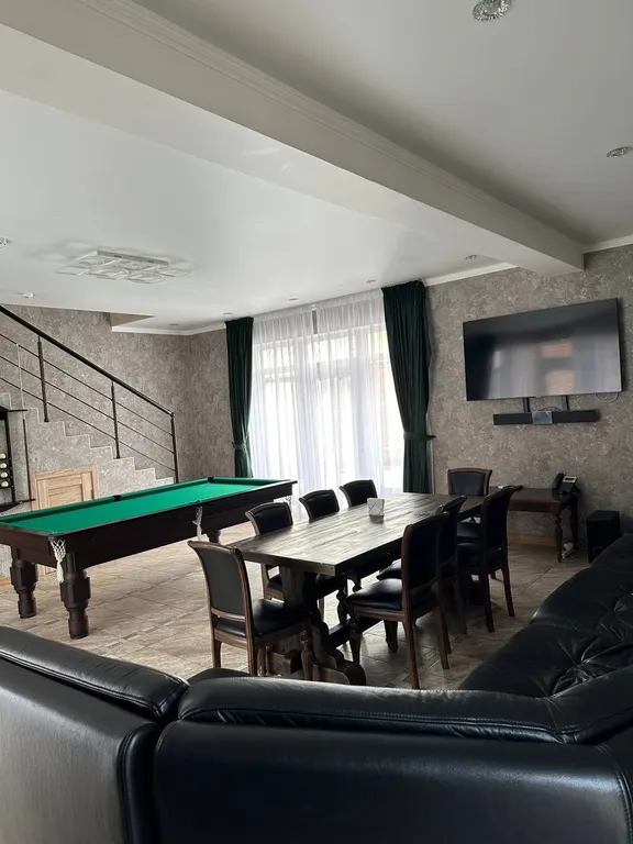 Коттедж с баней на дровах и теплым бассейном