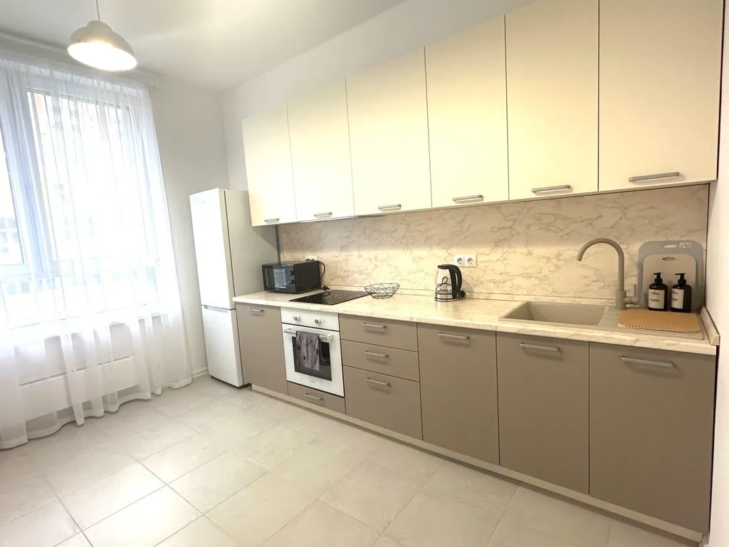 Светлая уютная трехкомнатная квартира