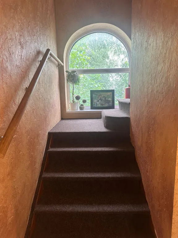 Большой дом с баней, бассейном, мангалом и парковкой