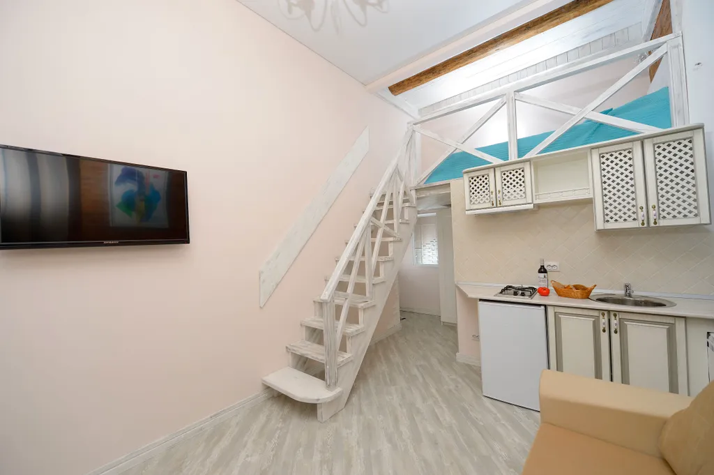 LeoHotels на Суворовском