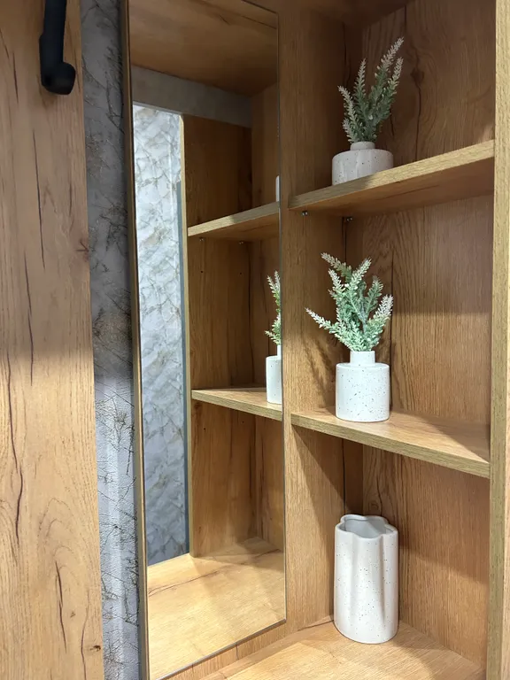 Евродвушка с видом на озеро