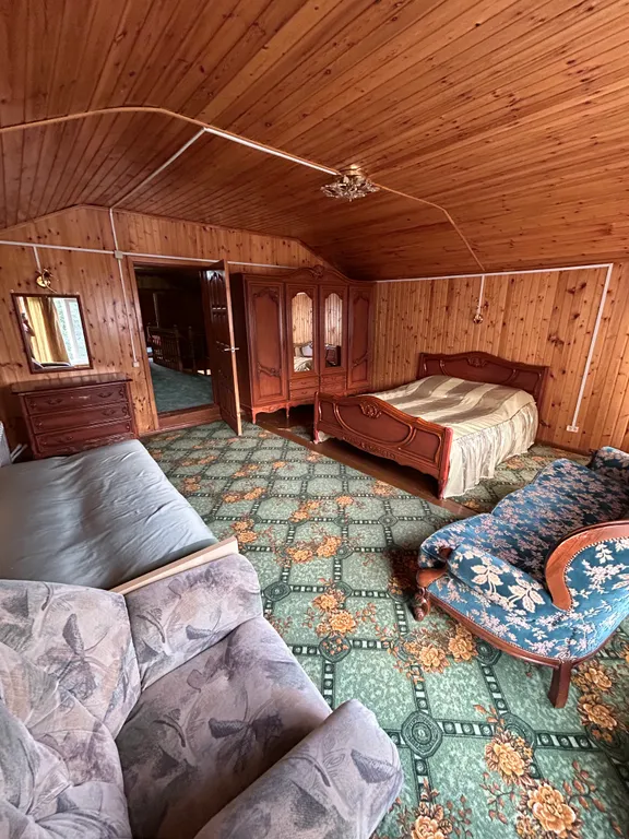 Большой уютный дом