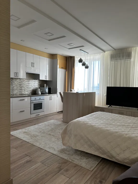 Квартира Светлая студия в центре города — аренда посуточно в Тольятти