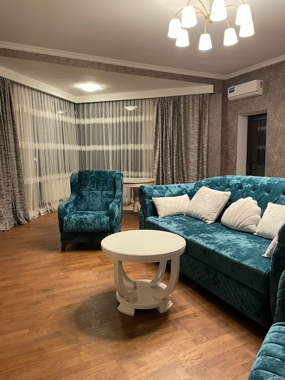 Квартира с красивым видом на парк, город, в 5 мин ходьбы до парка