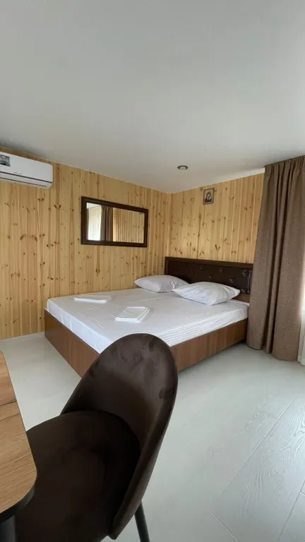 Домик с видом на гору