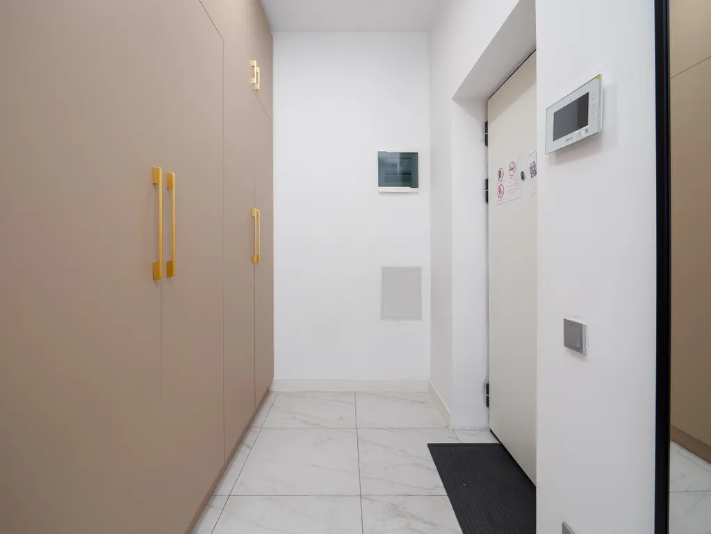 Квартира просторная с балконами, рядом с Мегой