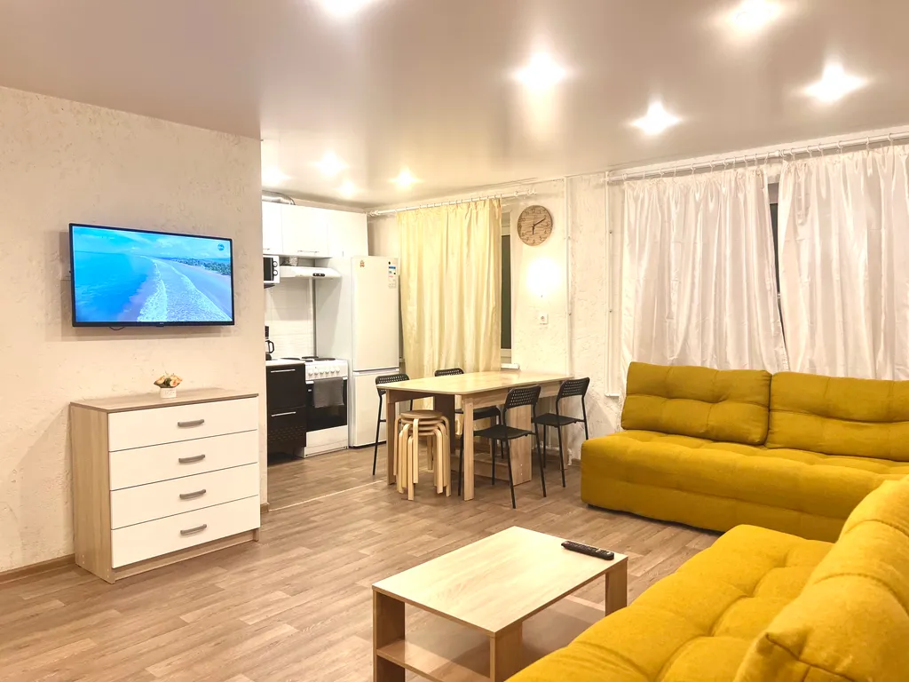 3-комнатная Квартира — аренда посуточно в Кировск