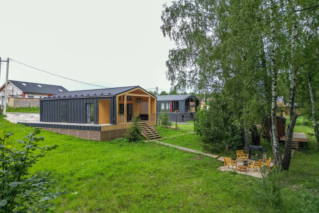 Атмосферный дом с баней в лесу