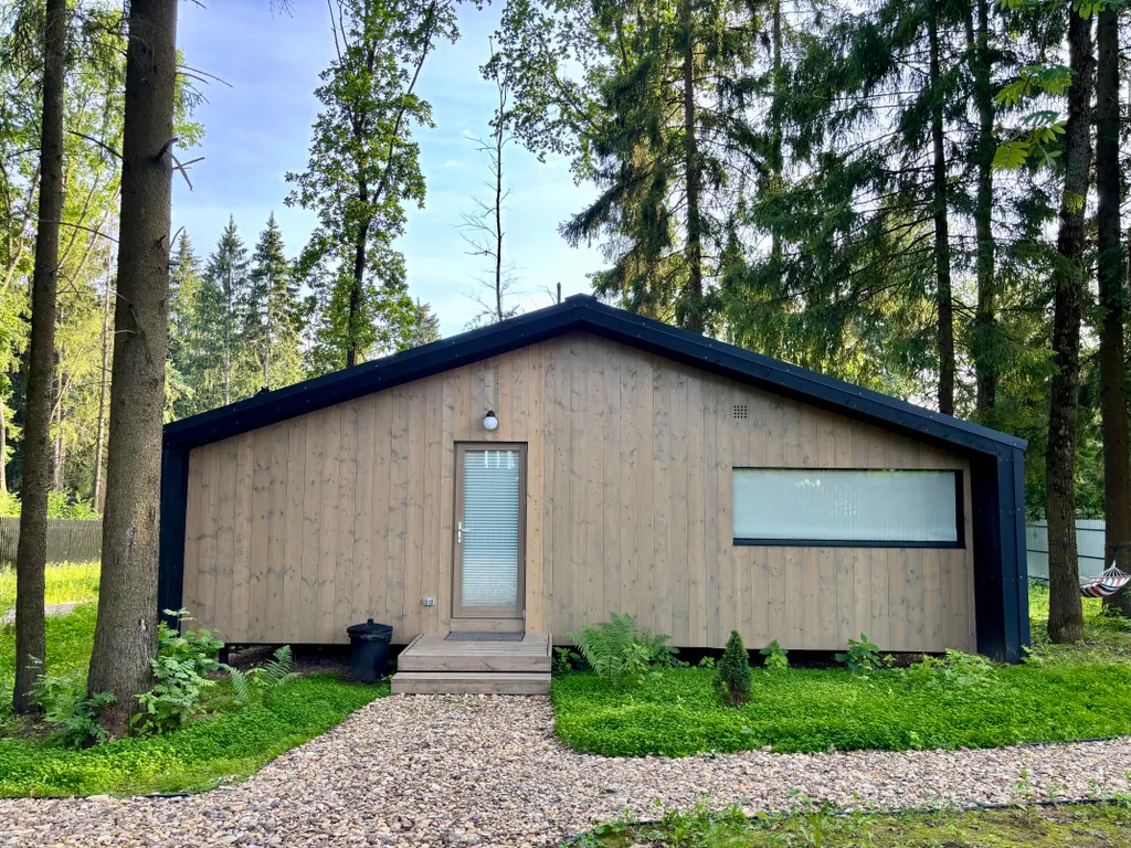 Стильный домик в лесу рядом с Икшинским водохранилищем