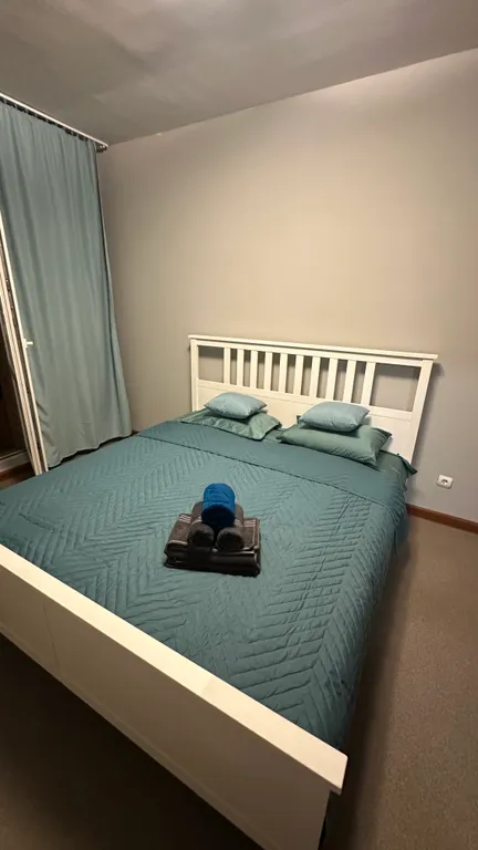 Просторная двухкомнатная квартира на набережной реки Амур