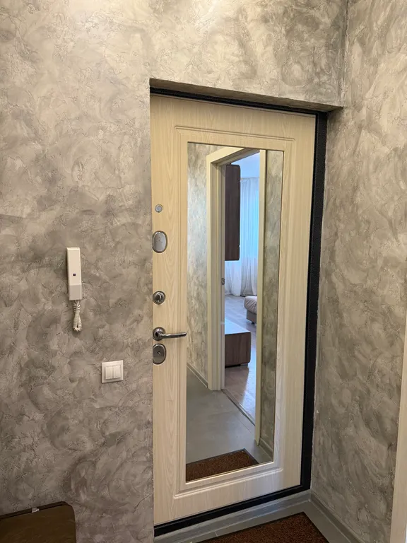 В уютном в тихом районе комфортная, прекрасная квартира