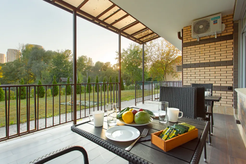 Апартамент на берегу реки с собственной террасой и выходом в парк