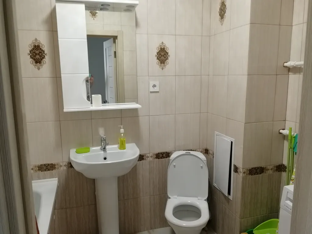 Около Дворца пионеров