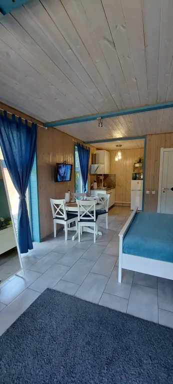 Номер на первом этаже в двухэтажном доме