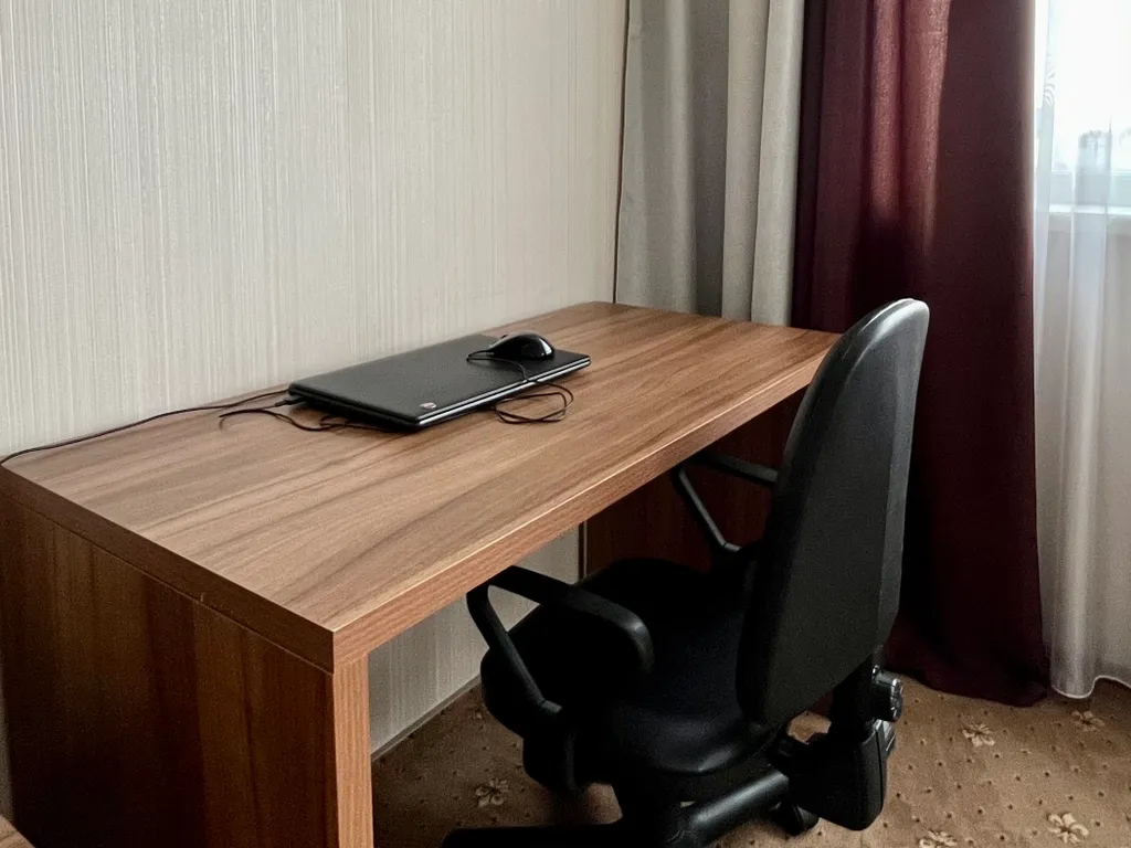 Изолированная двухкомнатная в центре города рядом с метро и ТЦ