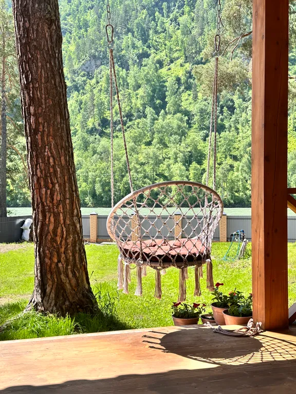 Новый круглогодичный коттедж из бруса на берегу Катуни