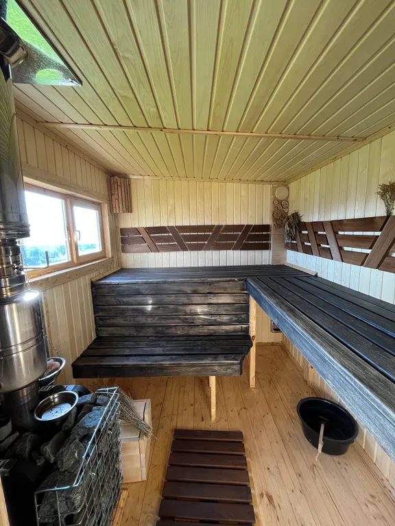 Дом в прибрежном парке