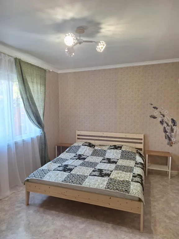 Квартира Бюджетный номер в гостевом доме Кофейный дворик — аренда посуточно в Пицунда