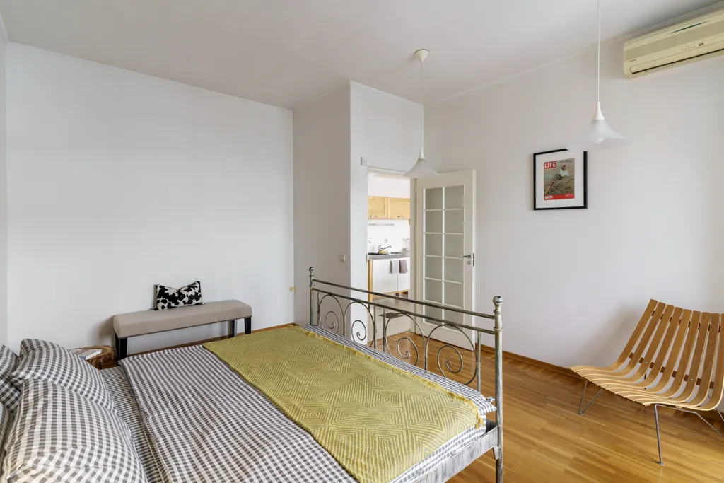 Просторная квартира в центре города с видом на реку