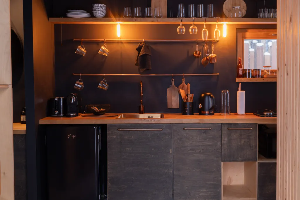 Коттедж Дом в лесу с горячей купелью — Горки (Лопухинское с/п)